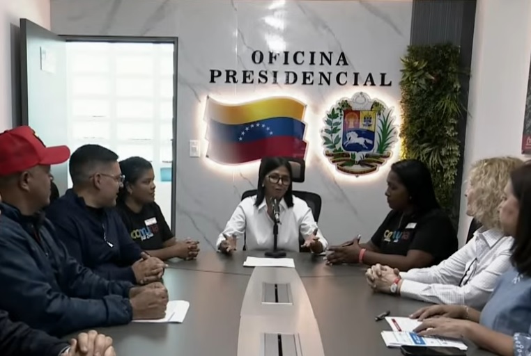 Delcy Rodríguez invita a participar en la consulta popular: «No hay que temerle a la democracia»