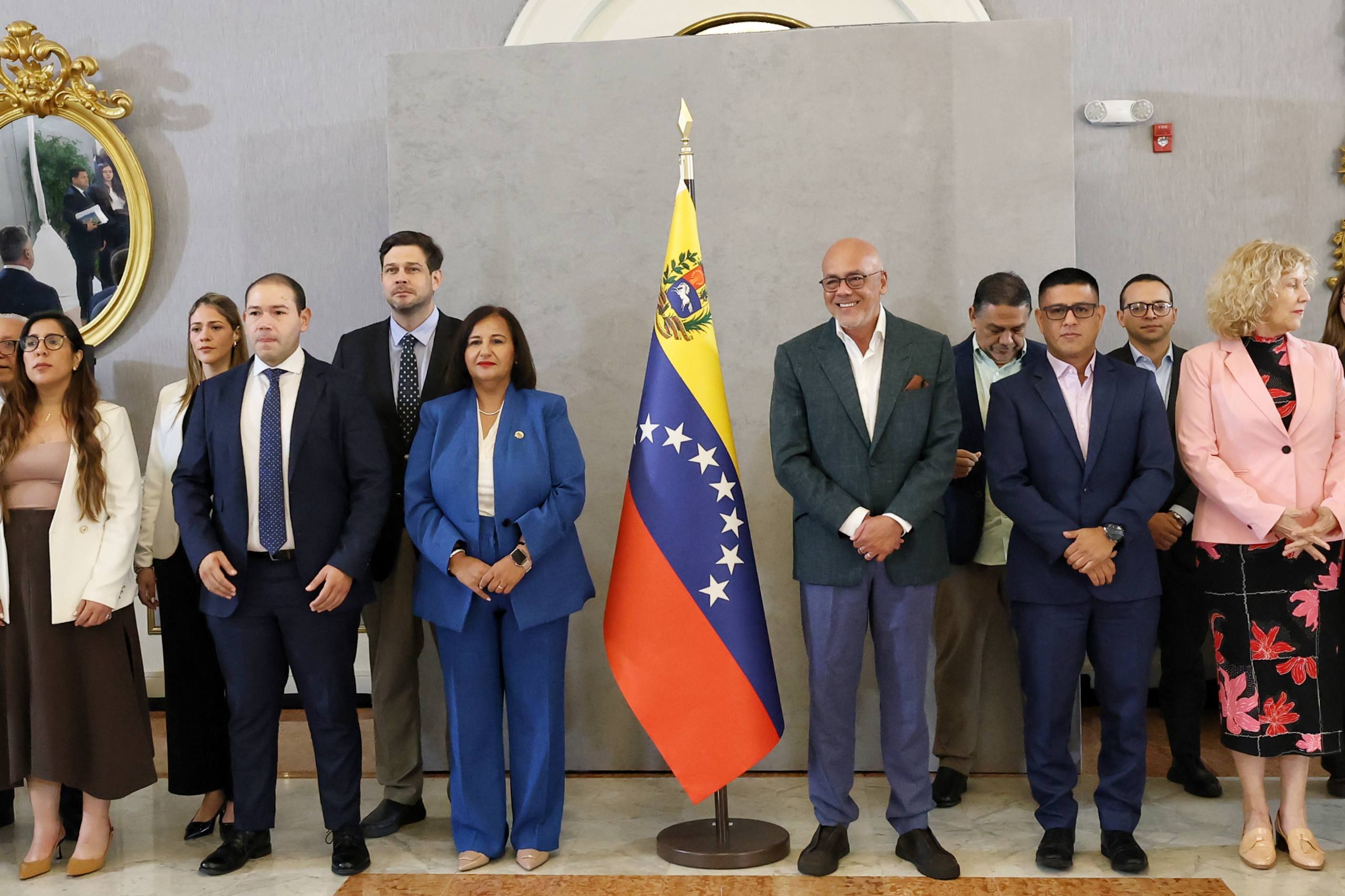 Difunden imágenes de la tercera ronda de negociaciones entre chavismo y oposición con foco en reformas y garantías electorales