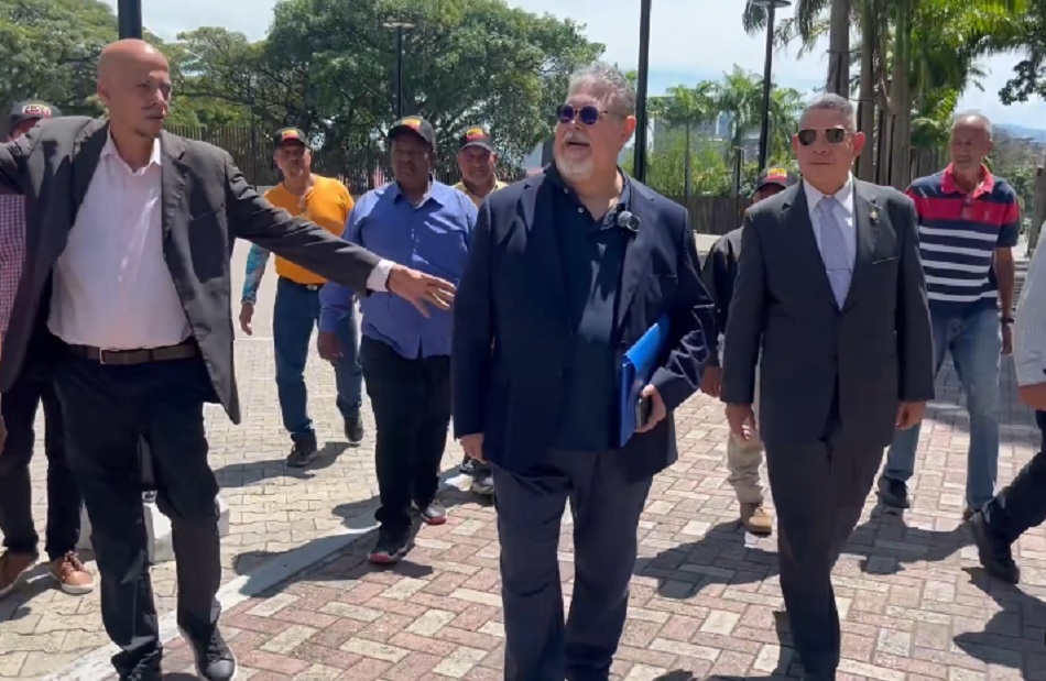 Juan Barreto exige al TSJ anular inhabilitaciones políticas: «Si quieren estabilizar el país, hagan las cosas bien»