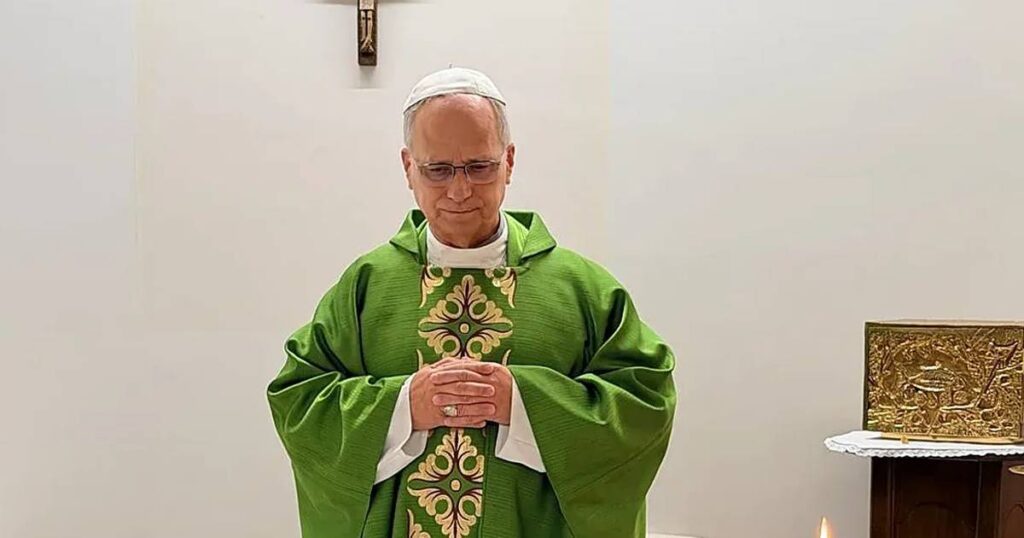 EL VATICANO publicó las primeras imágenes del papa León XIV tras su operación